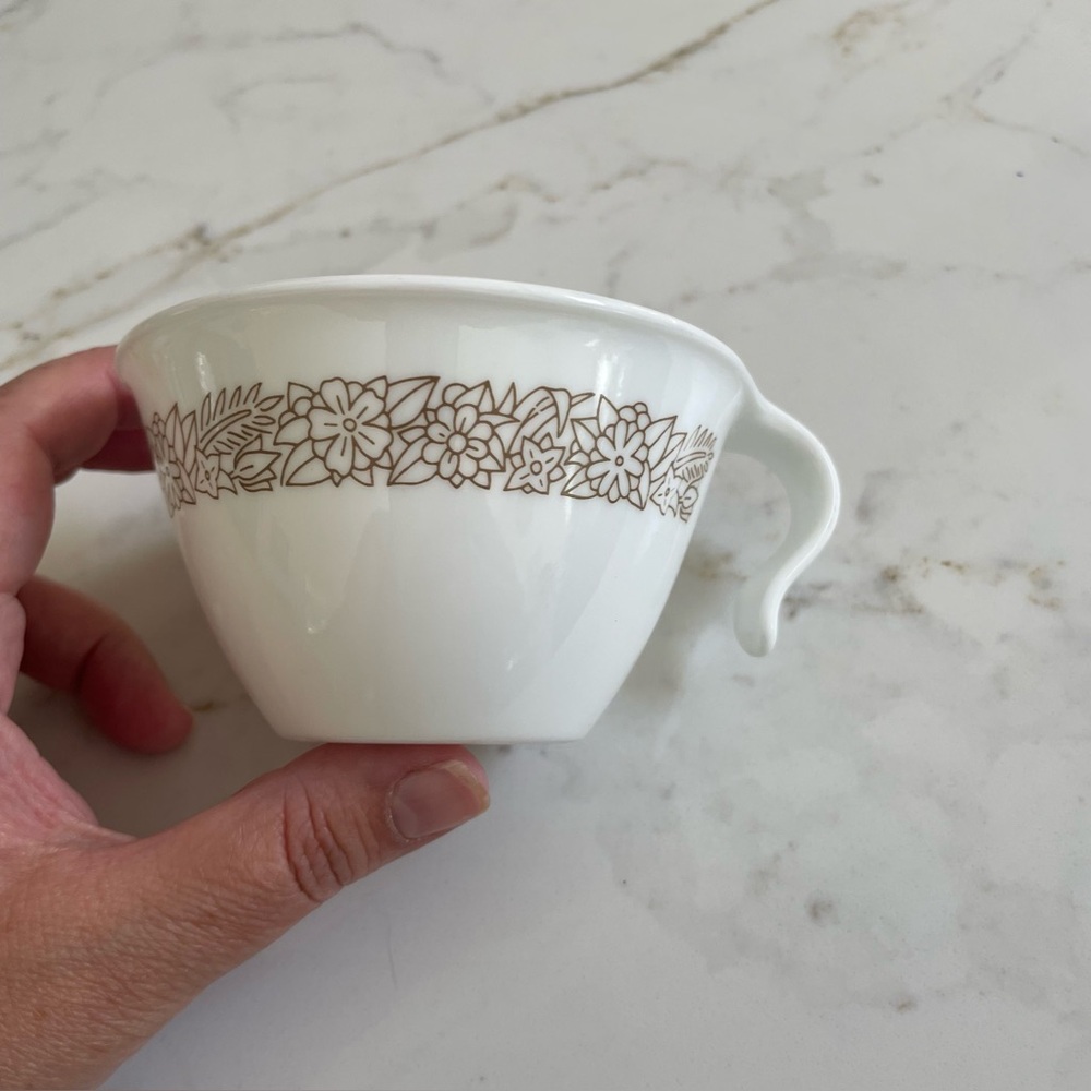 Vintage Corelle “Woodland Brown” pattern. 1 tea/coffee cup to complete your set